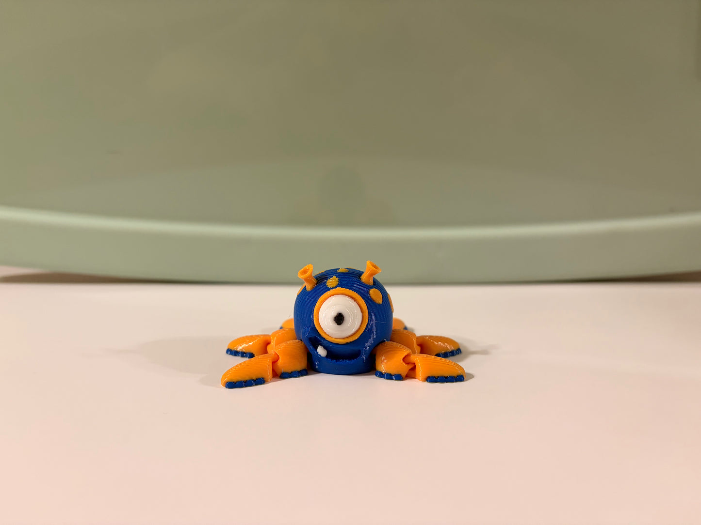 Flexie Pencil Topper Squid